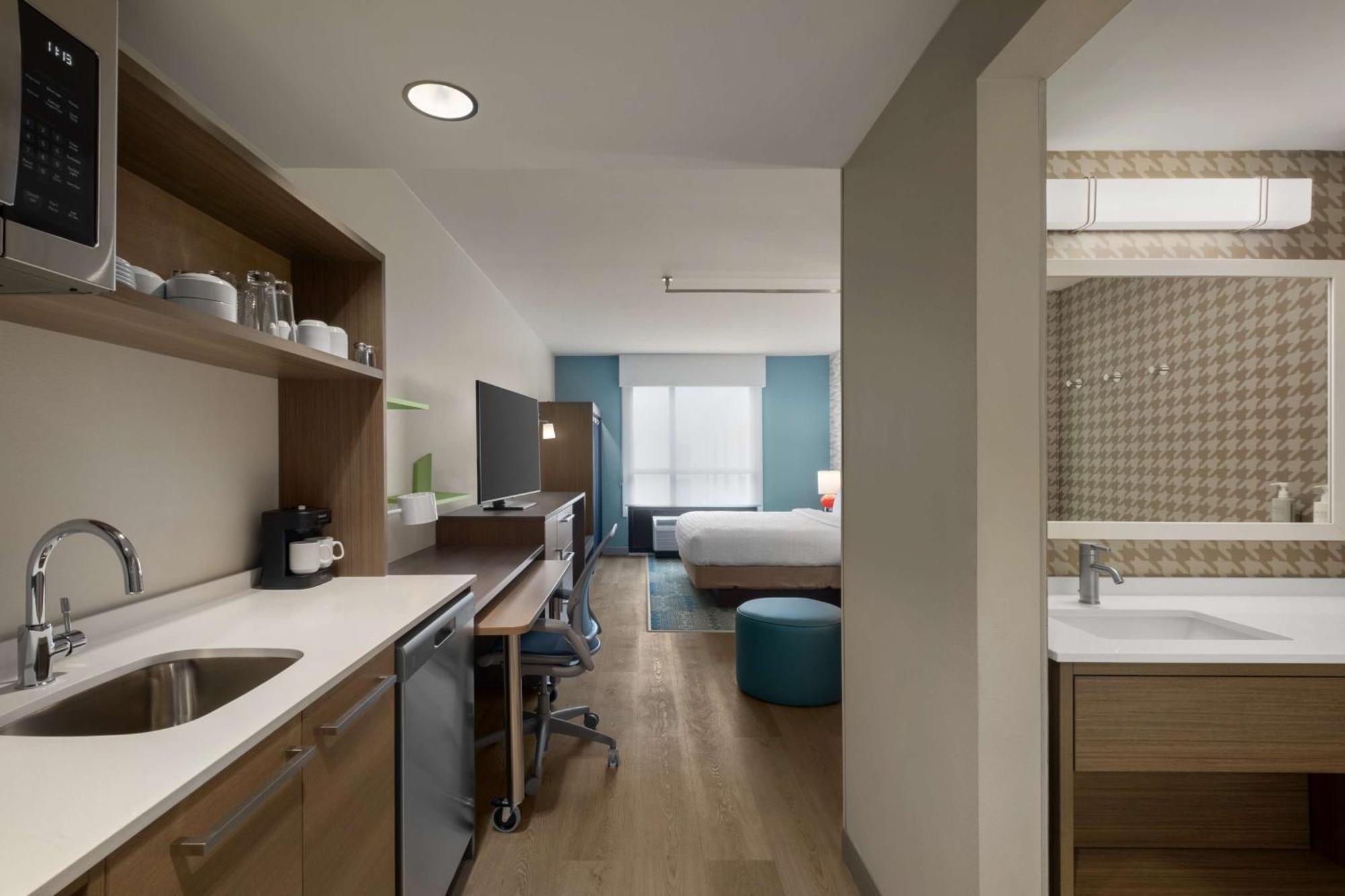 King Studio Suite
